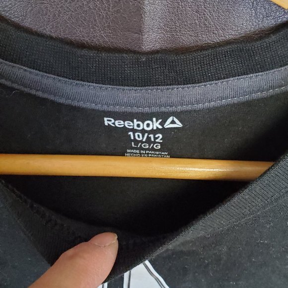 3/$20 Unisex Reebok t-shirt 10/12 - Picture 2 of 3
